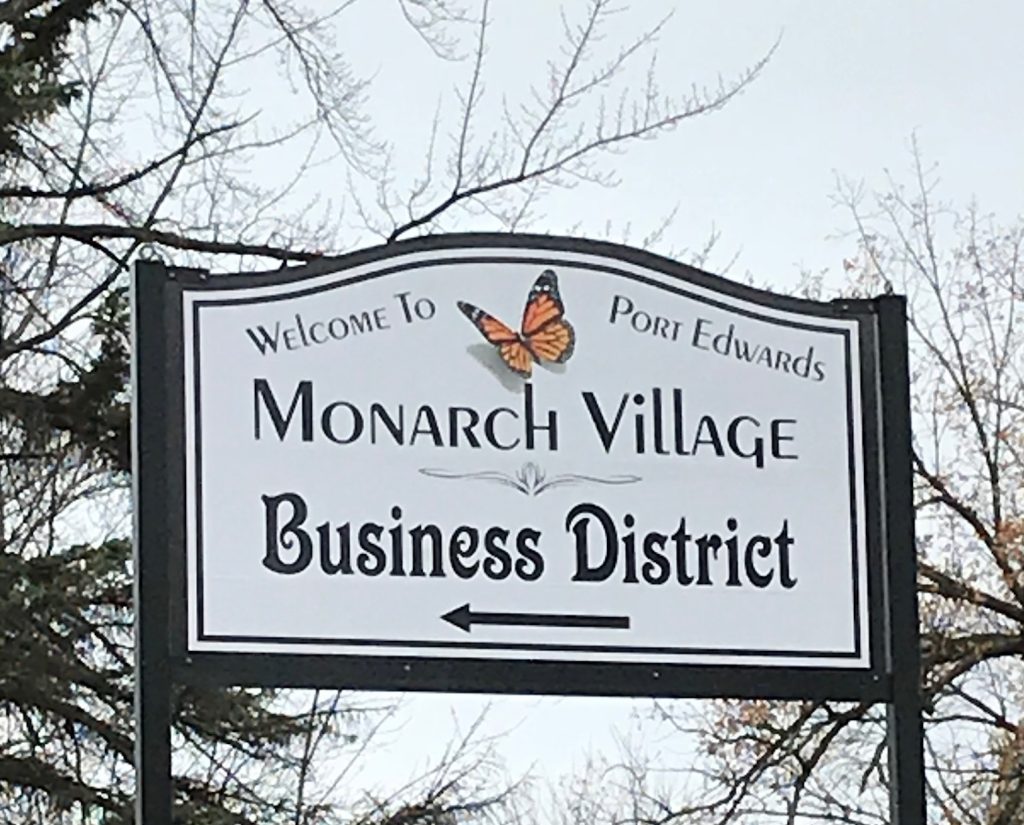 PHOTO New Monarch Sign Establishes Port Edwards as Monarch Village