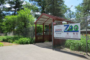 Rapids Zoo Sign